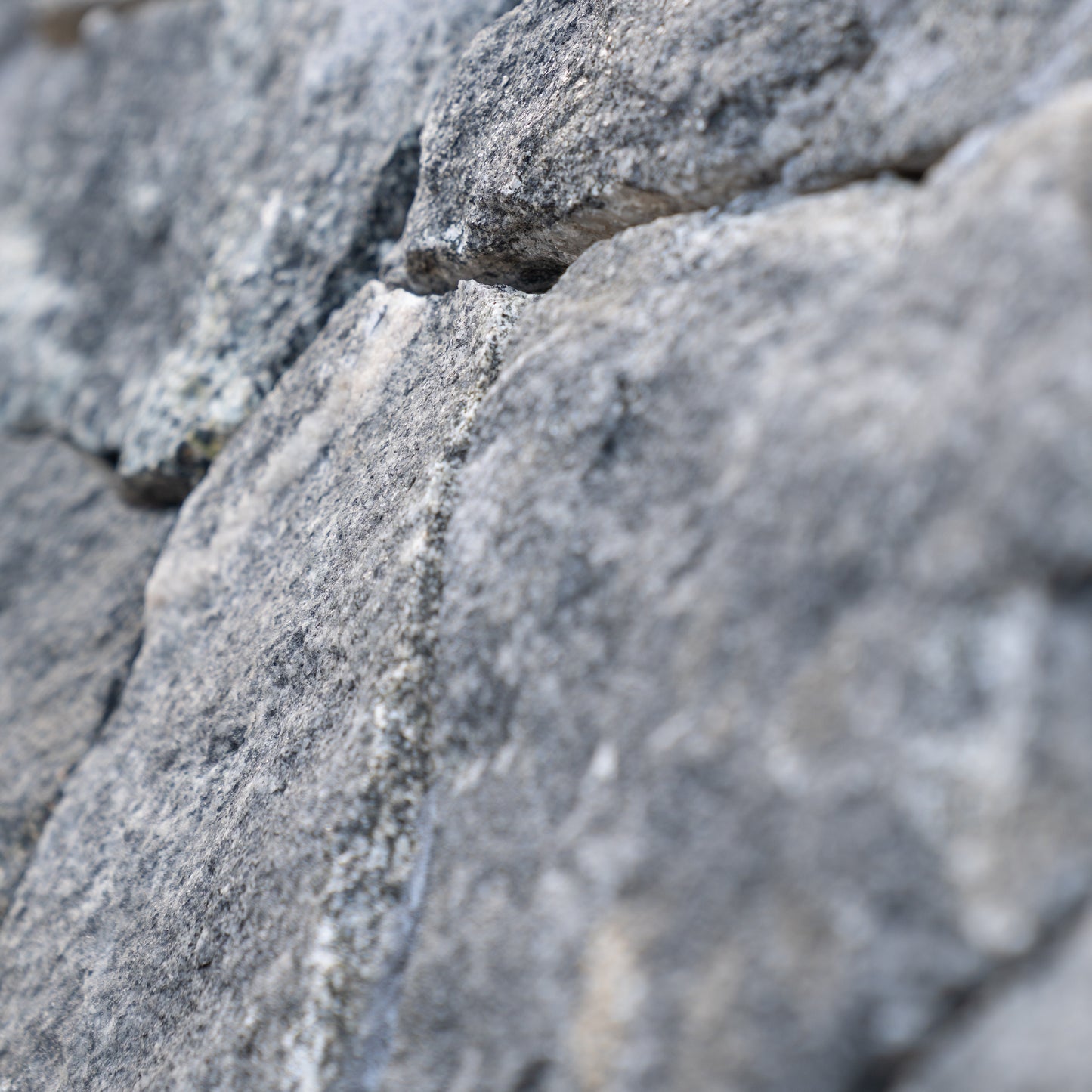 Black Limestone Random Cladding