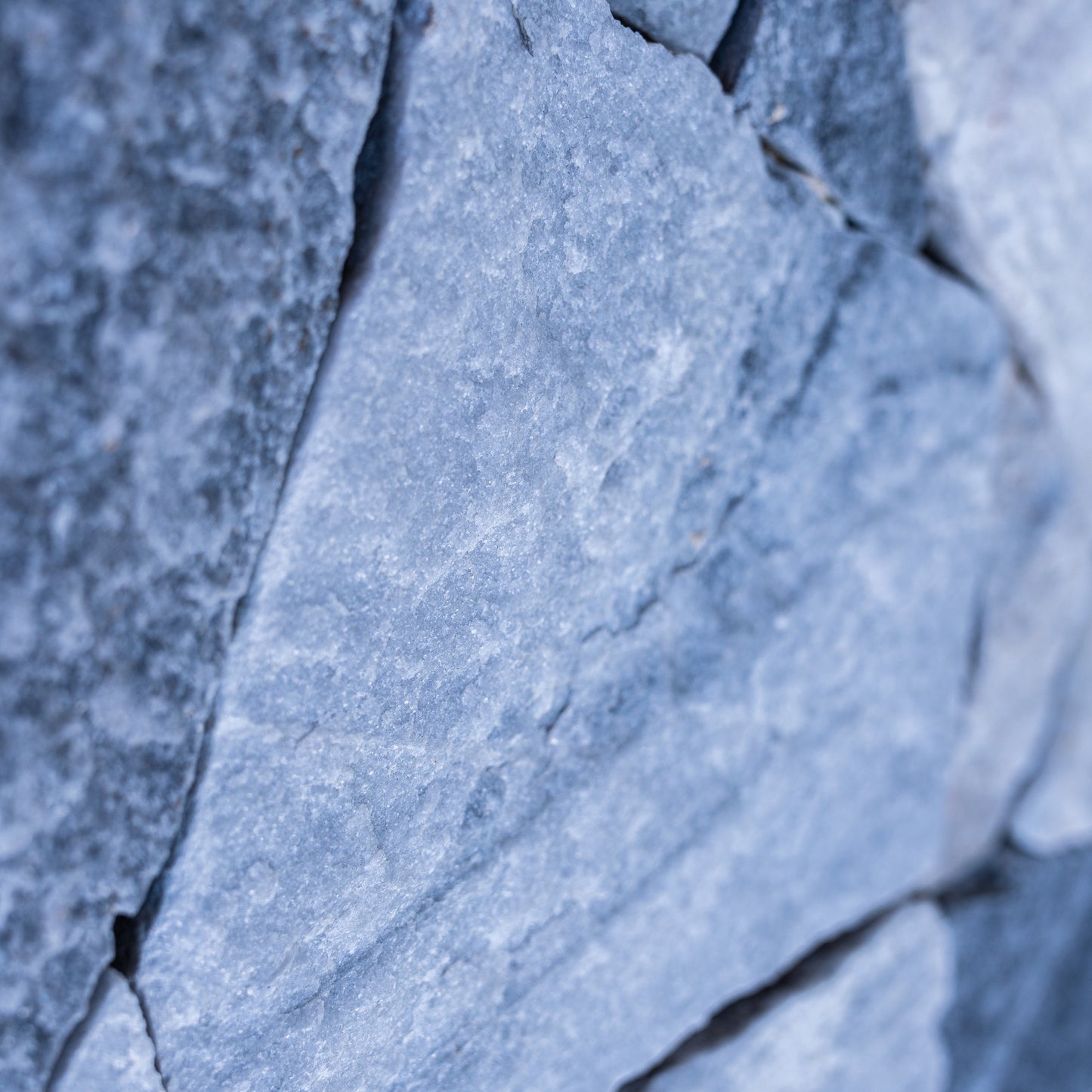 Cloudy Grey Random Cladding